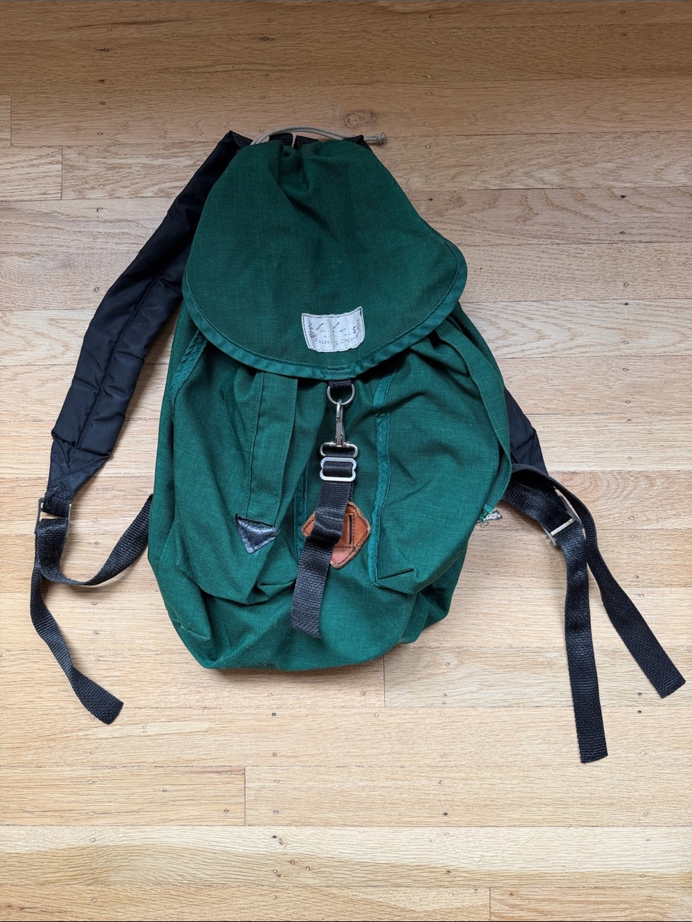 Vintage Green Canvas Drawstring Backpack with Black Straps